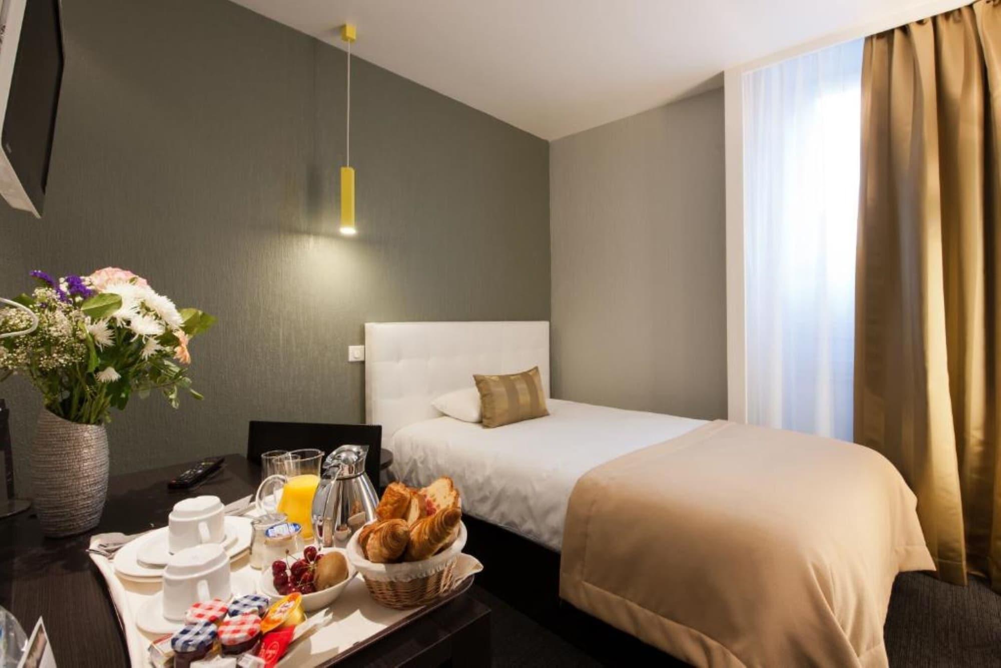 Saint Georges Hotel & Spa Чалон-Сур-Салне Экстерьер фото